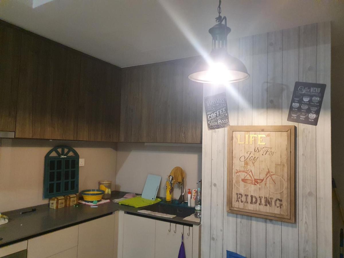 Studio Near Klcc And Lrt With Superb View Kuala Lumpur Zewnętrze zdjęcie