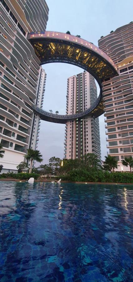 Studio Near Klcc And Lrt With Superb View Kuala Lumpur Zewnętrze zdjęcie