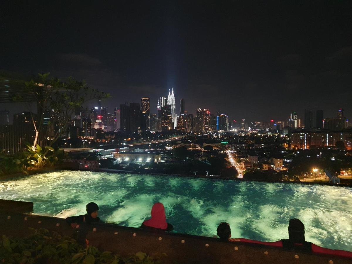 Studio Near Klcc And Lrt With Superb View Kuala Lumpur Zewnętrze zdjęcie