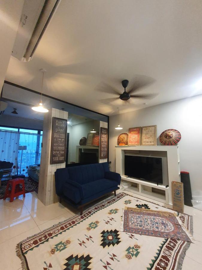 Studio Near Klcc And Lrt With Superb View Kuala Lumpur Zewnętrze zdjęcie